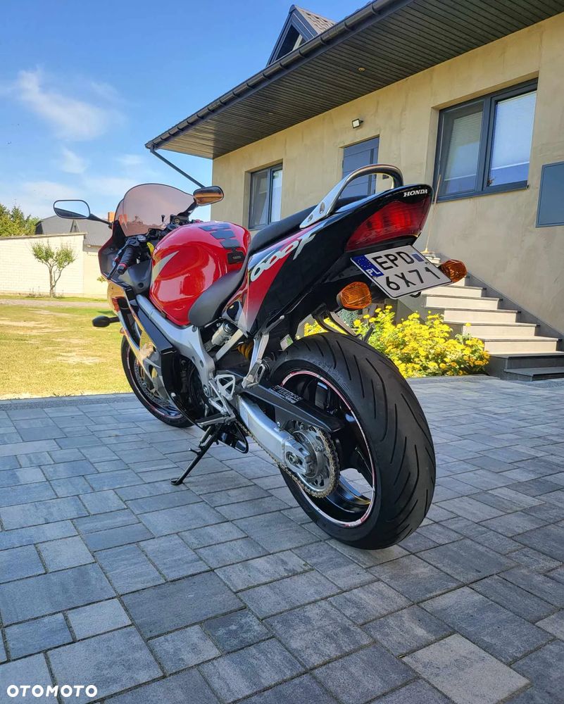 Honda CBR - 7