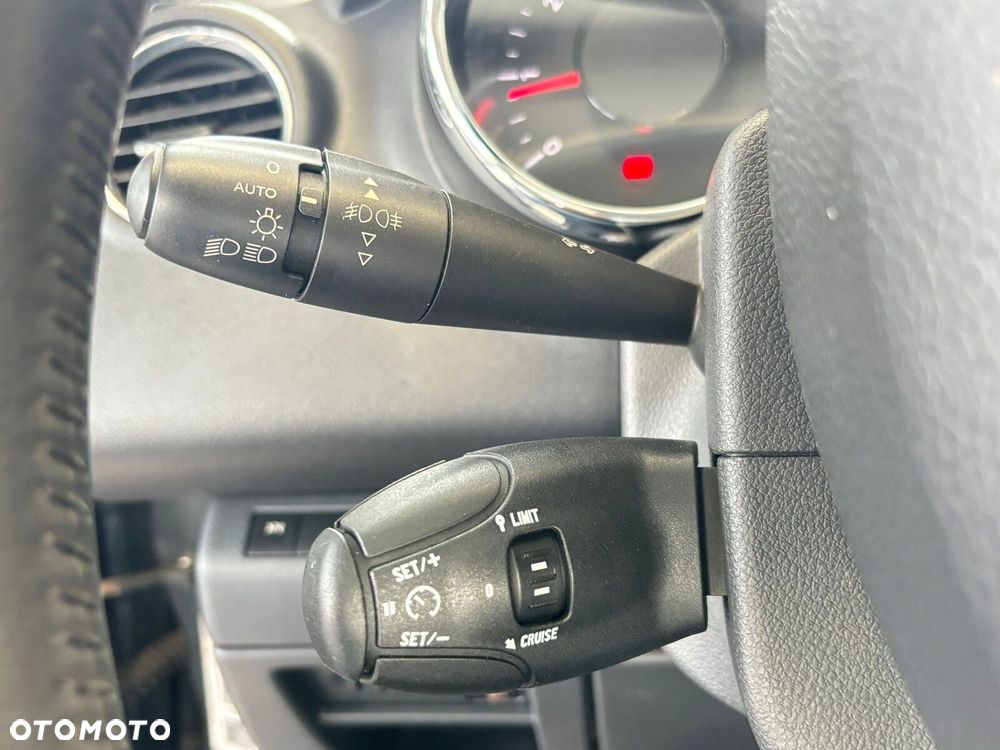 Peugeot 5008 - 11