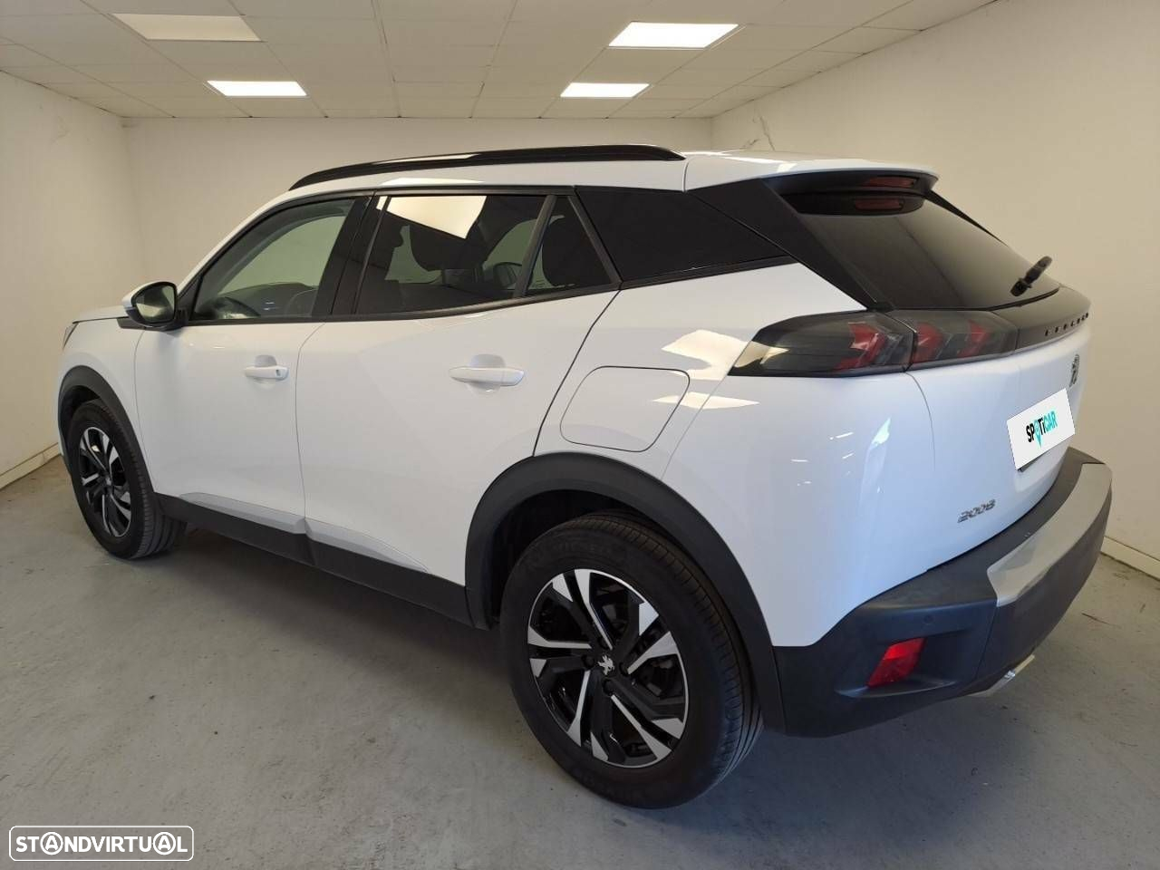 Peugeot 2008 1.2 PureTech Allure EAT8 - 5