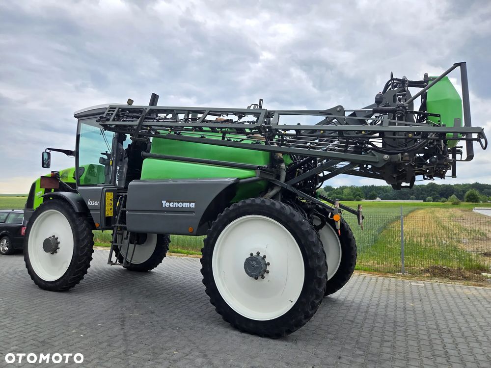 Tecnoma Laser 4240 2013 Rok, 24M, GPS, Automatyczne wyłaczanie sekcji, Nie Malowany, Stan Bardzo Dobry - 9