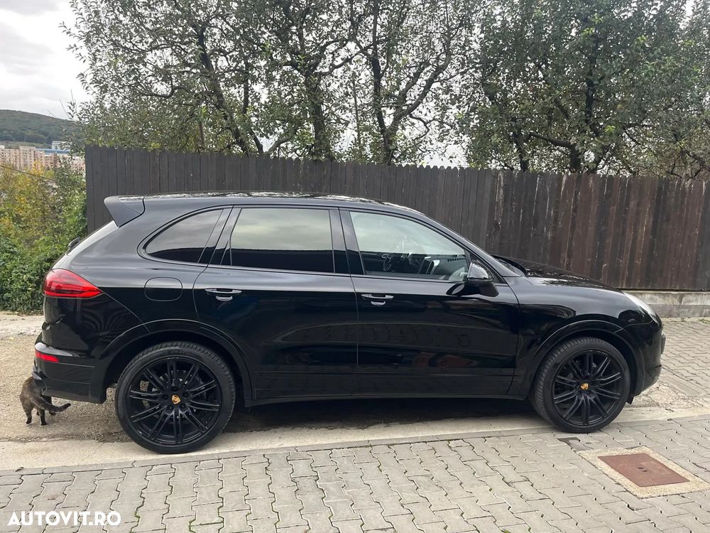 Porsche Cayenne 3.0 L - 5