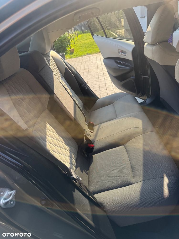 Toyota Corolla - 24