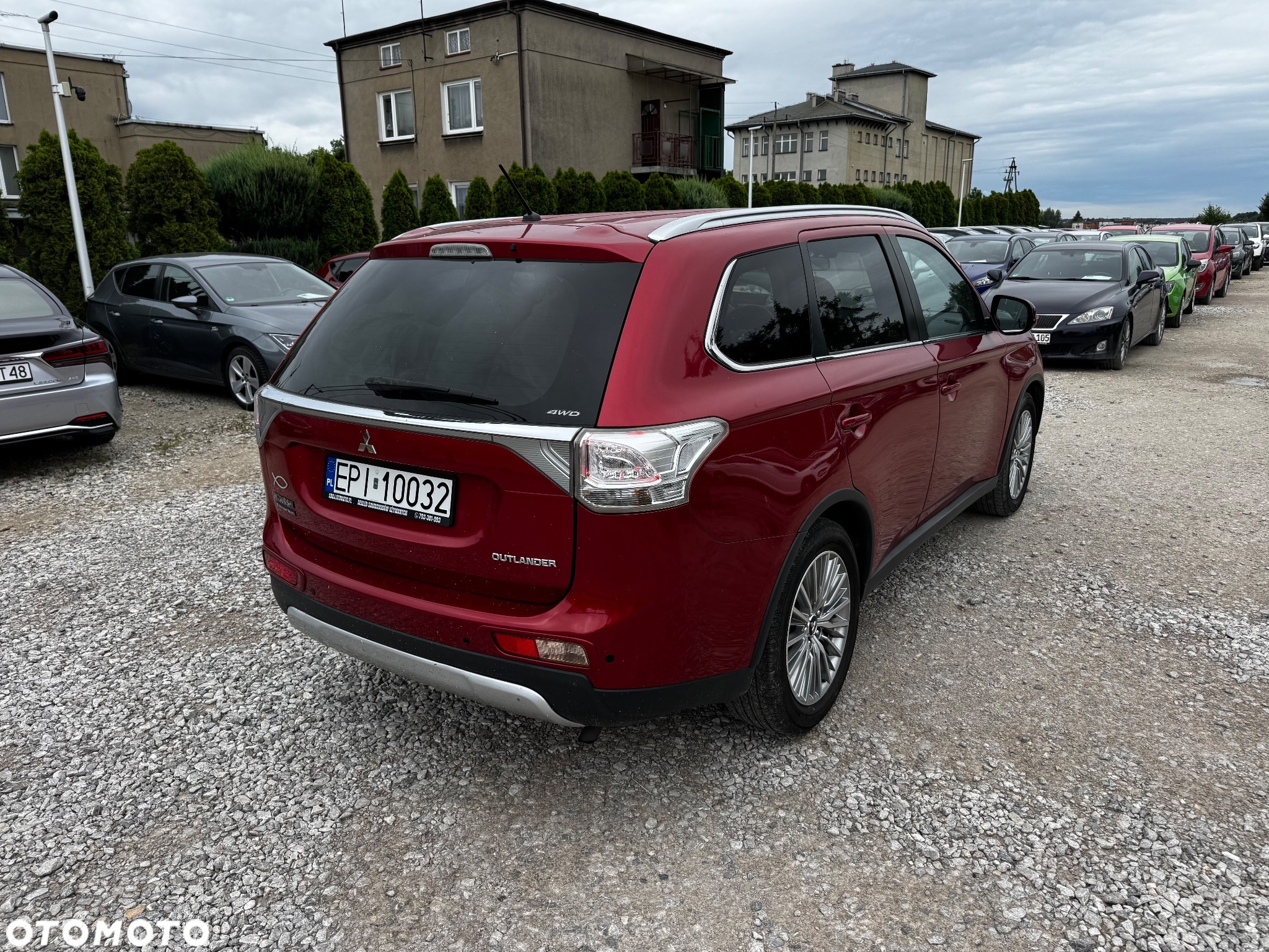 Mitsubishi Outlander 2.0 Instyle + 4WD CVT - 6