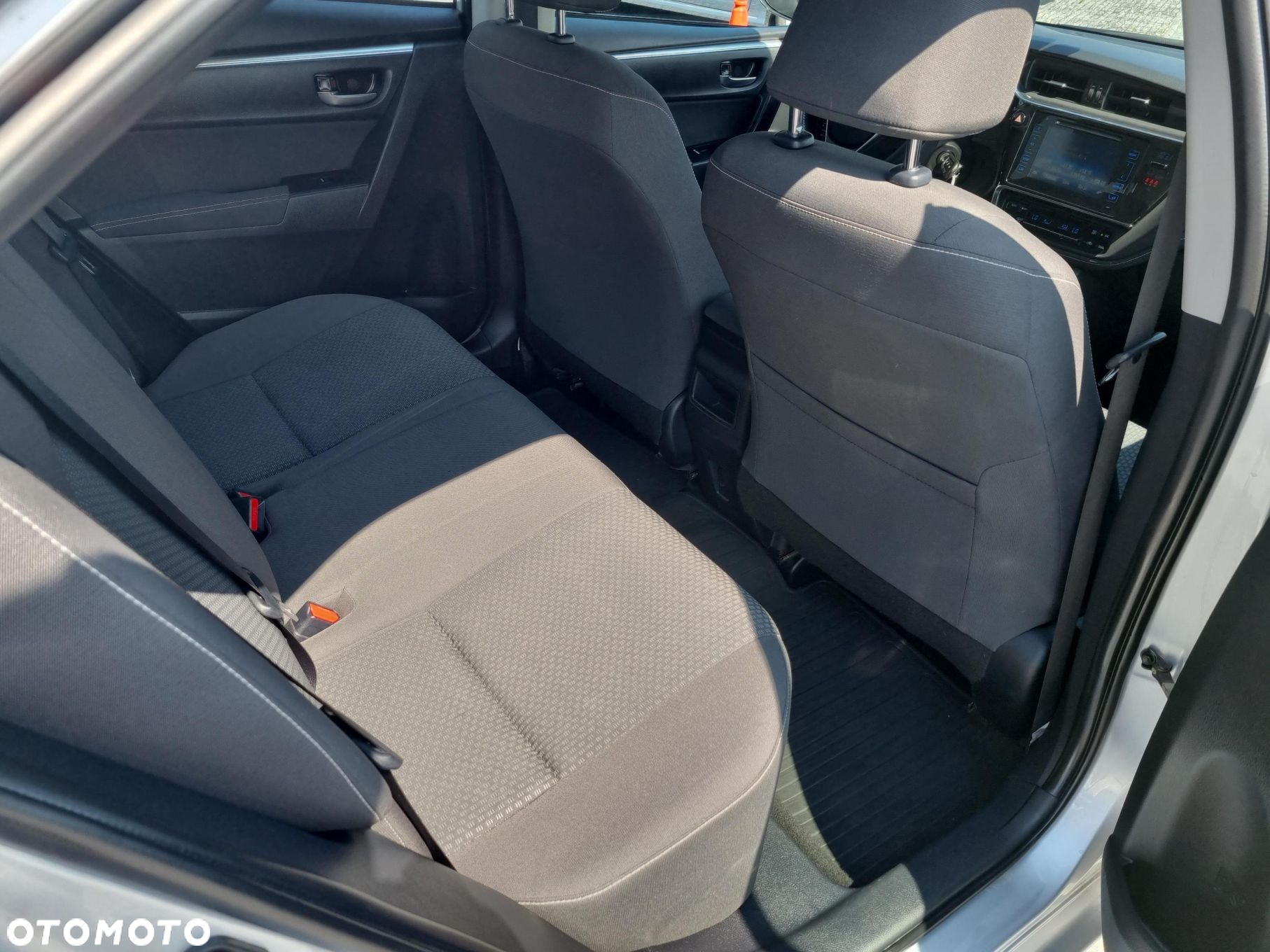 Toyota Corolla 1.6 Comfort MS - 13
