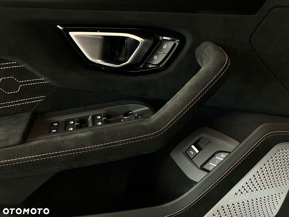 Lamborghini Urus - 26