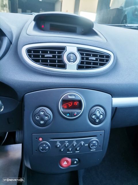 Renault Clio 1.2 16V Dynamique - 10