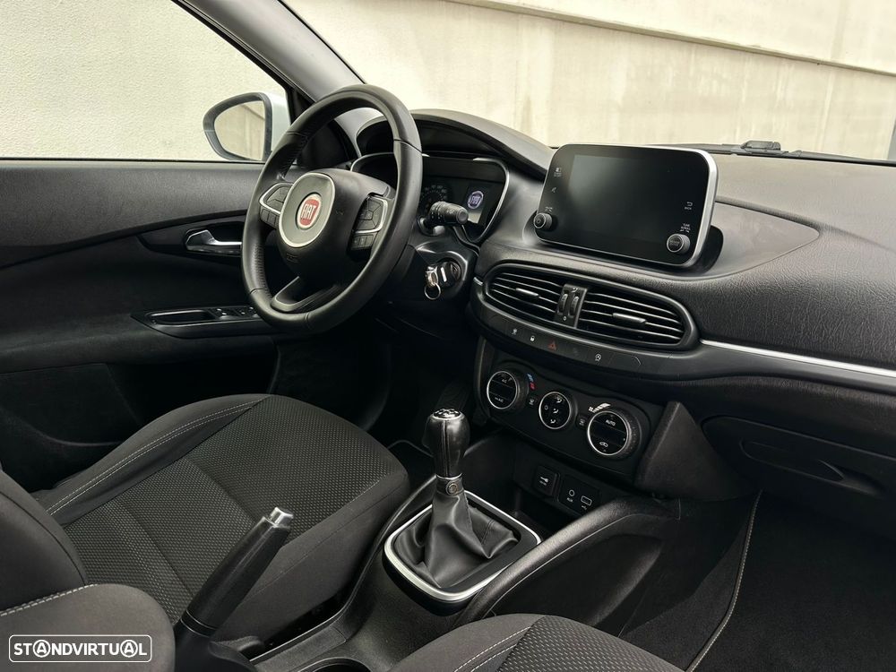 Fiat Tipo Station Wagon 1.3 M-Jet Lounge - 13