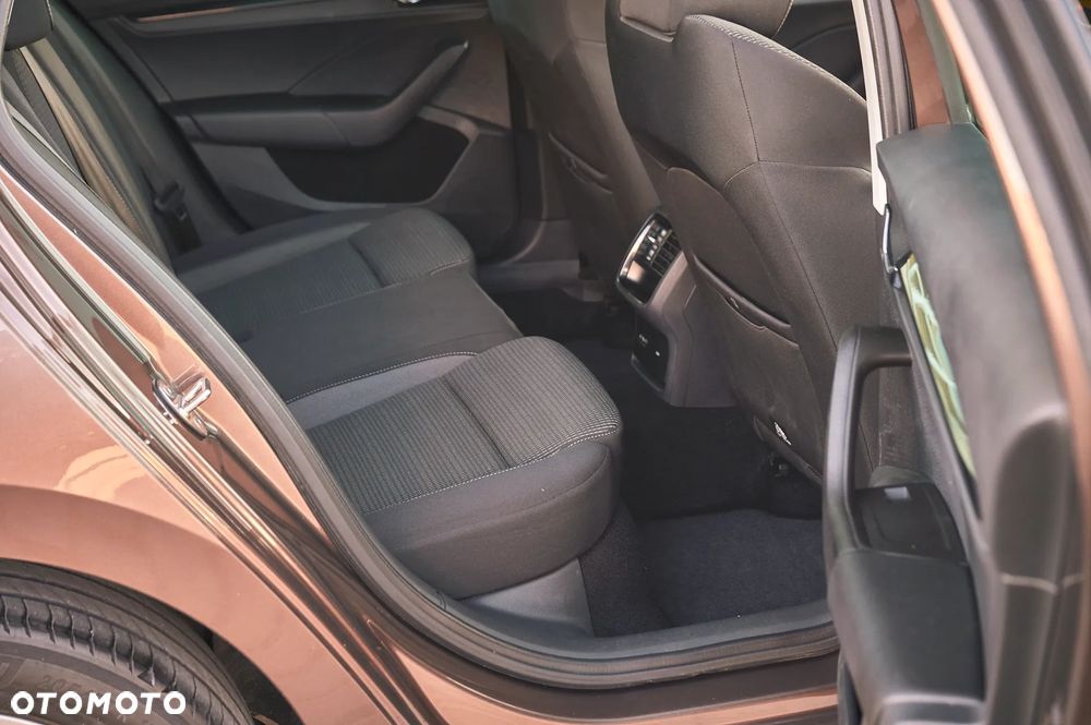 Skoda Octavia 2.0 TDI Edition - 17