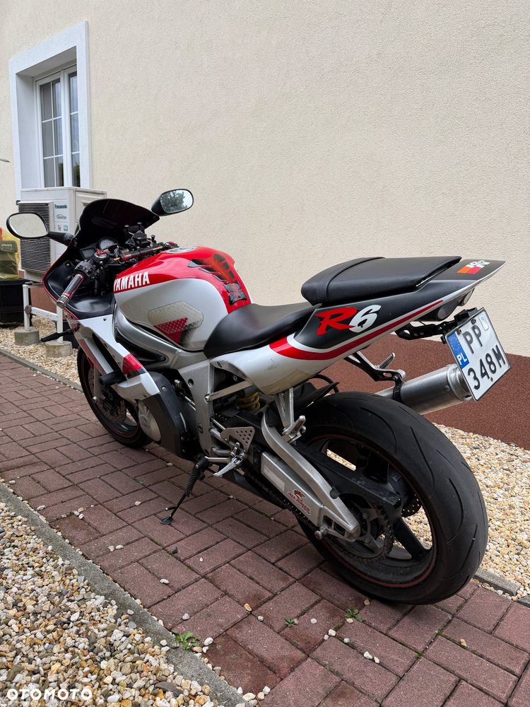 Yamaha R6 - 7