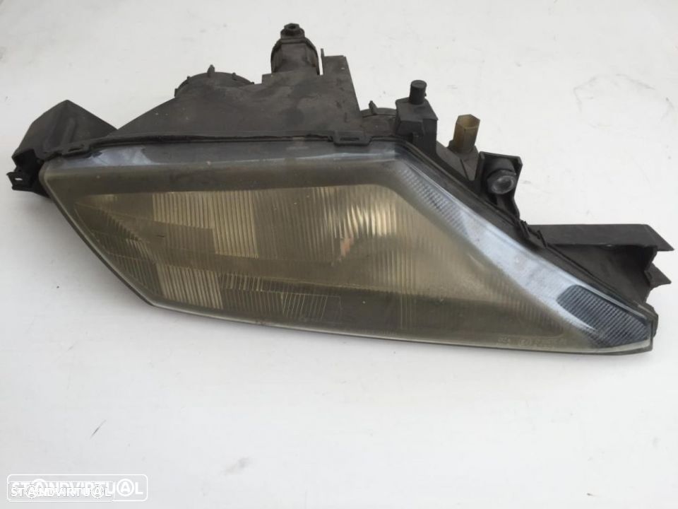 farol optica frente direito lancia y - 1