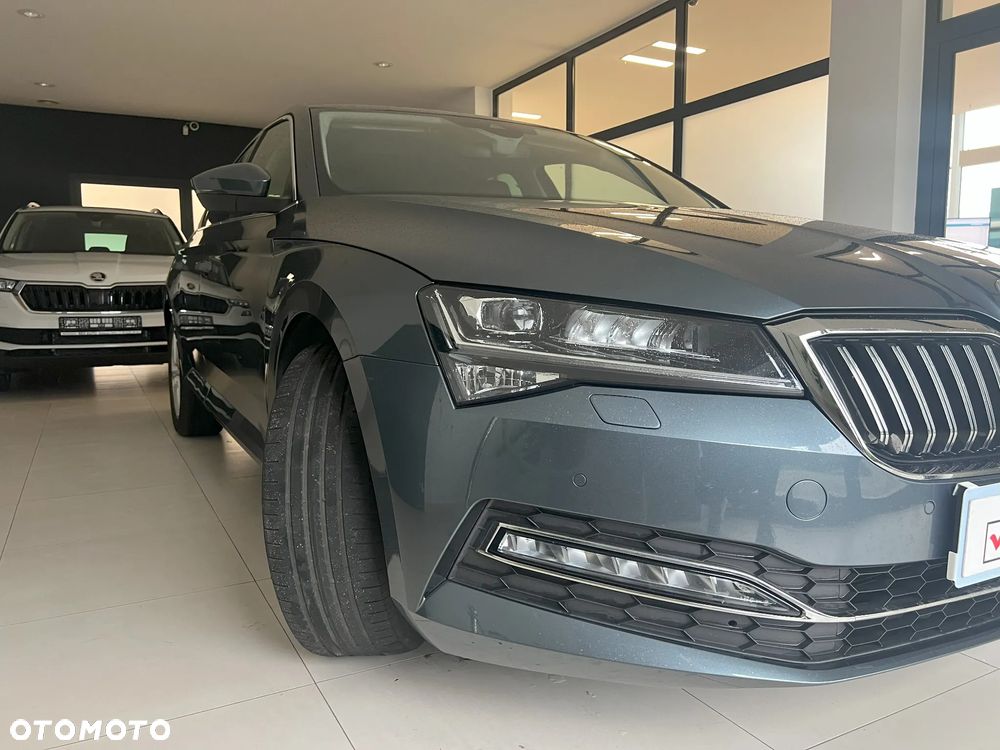Skoda Superb 2.0 TDI SCR Style DSG - 2