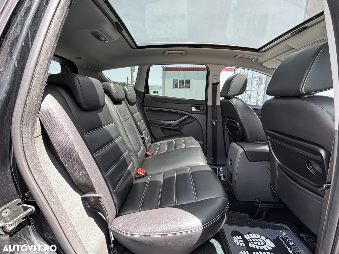 Ford Kuga - 10