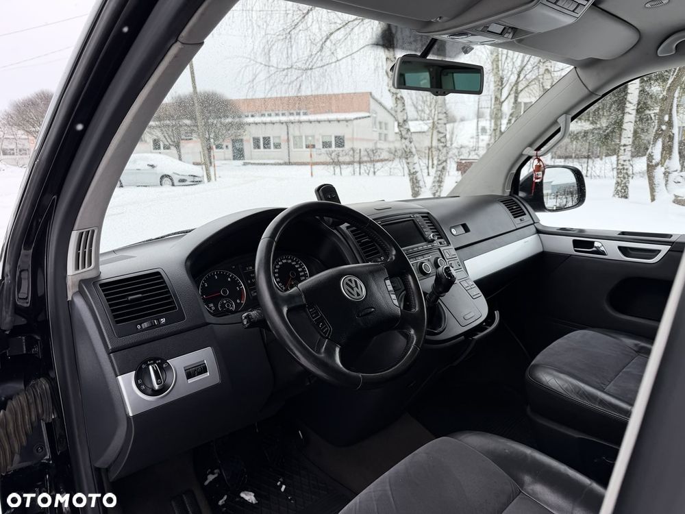 Volkswagen Multivan - 18