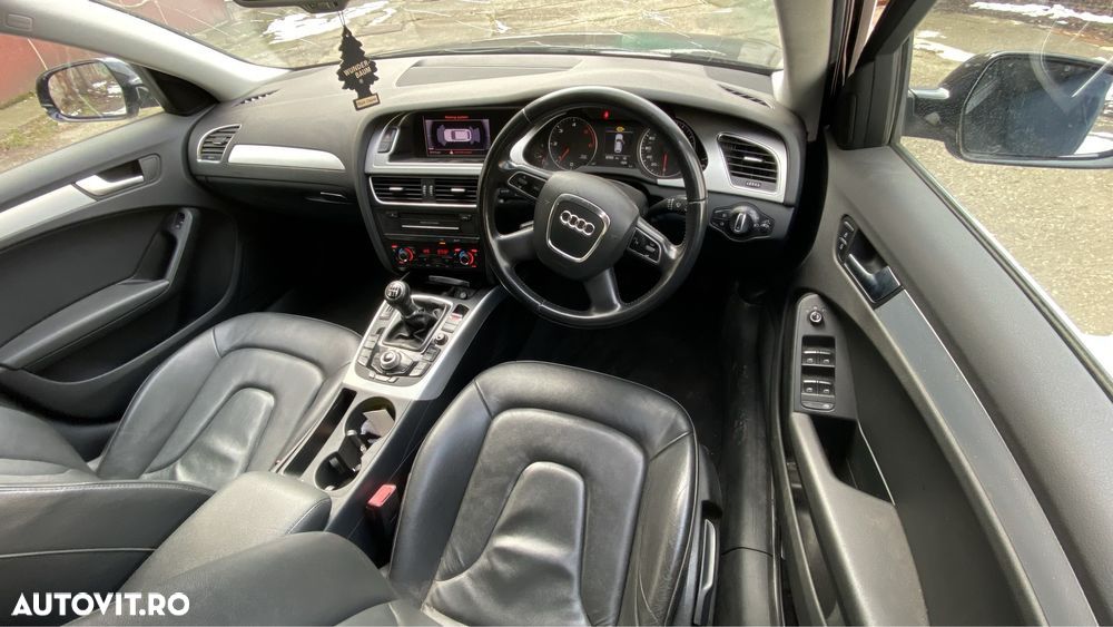 Dezmembrari/Dezmembrari Audi A4 B8 2.0 Tdi CJCB E5 2011  LY9B - 7