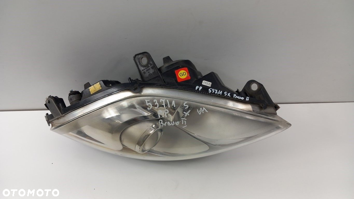 FIAT BRAVO II LAMPA PRZÓD PRAWA XENON - 2
