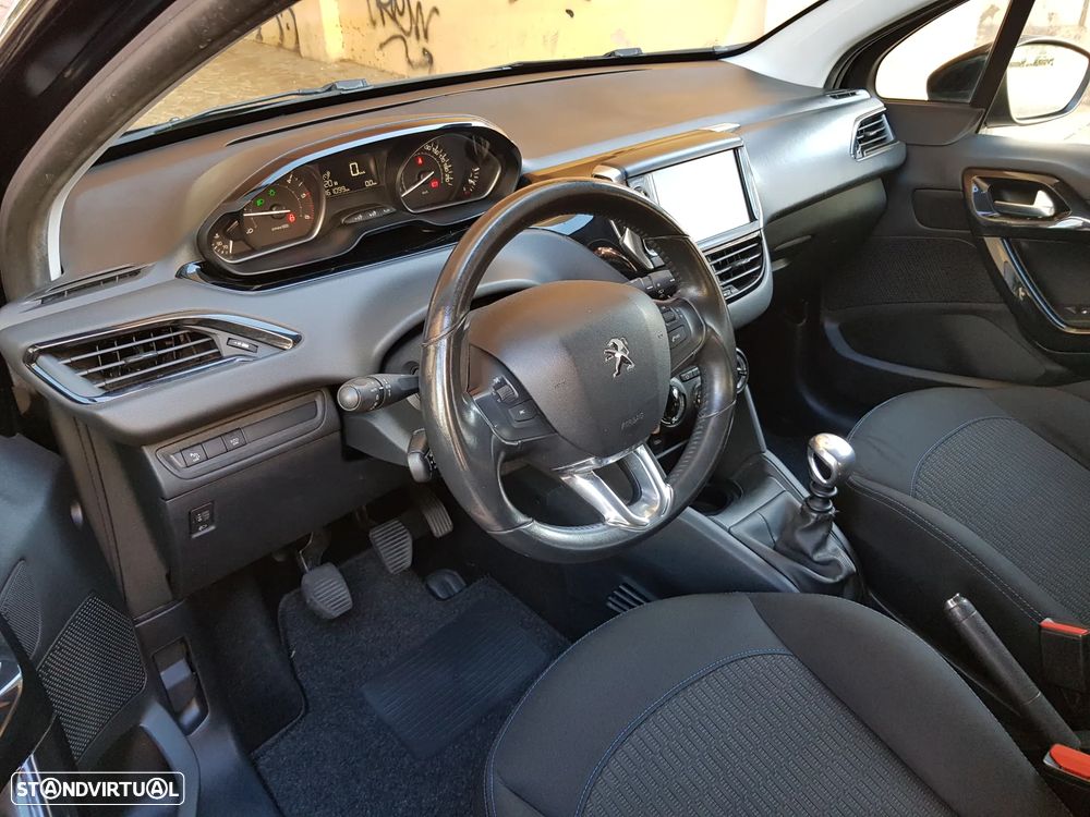 Peugeot 208 1.5 BlueHDi Signature - 14