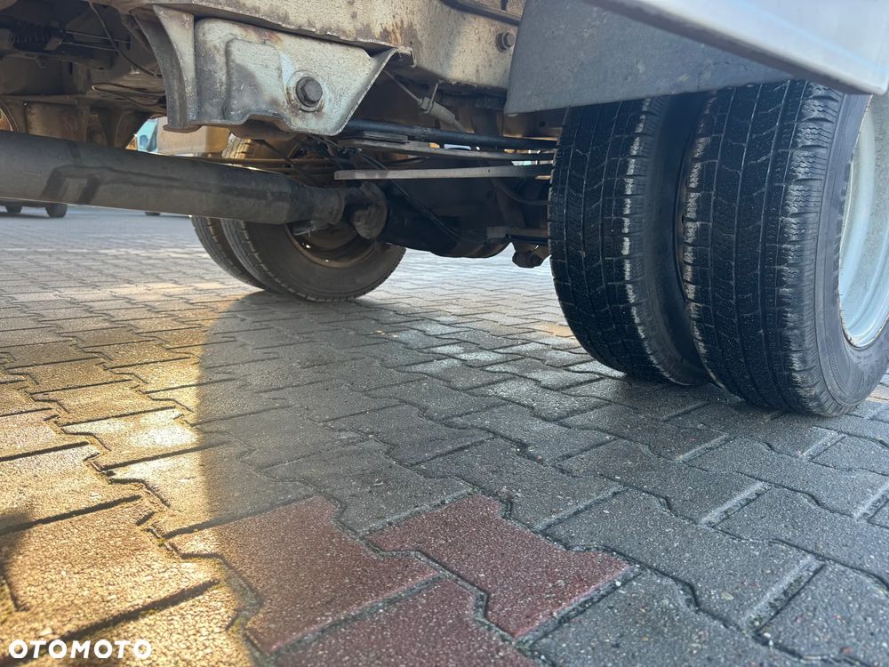 Mercedes-Benz Sprinter - 12