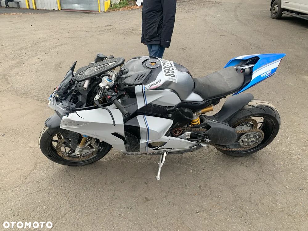 Ducati Panigale V4S - 9