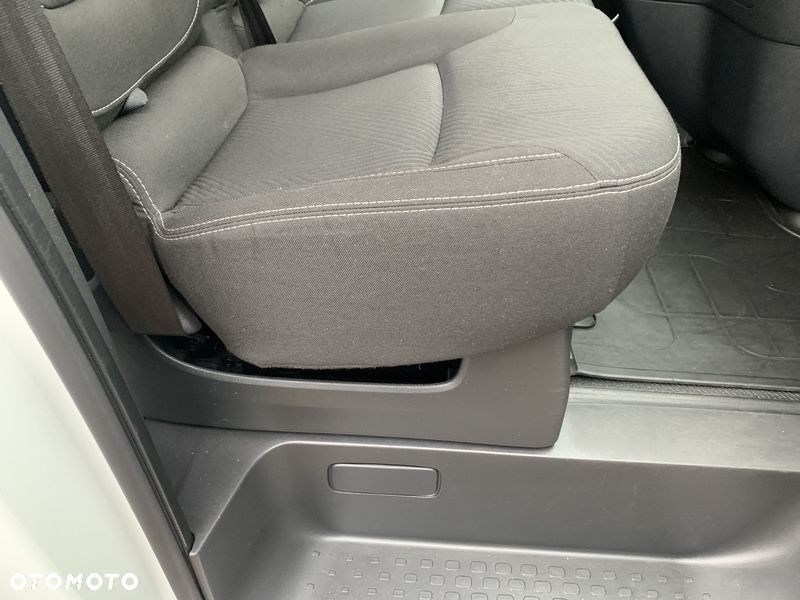 Renault Trafic L2H1 6cio osobowy Brygadowy DOKA Homologacja cięż. N1 FVAT23 Duża Ładowność 972kg - 32