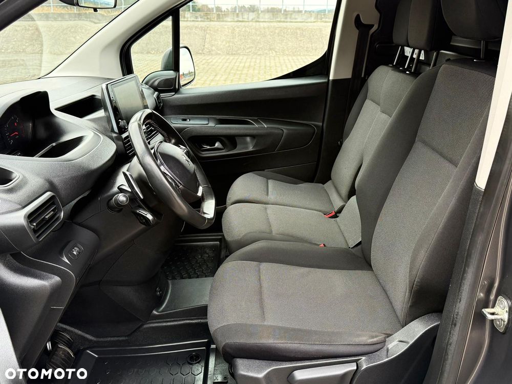 Peugeot Partner 1.5 130KM Automat 3 Osobwy Salon Polska Bezwypadkowy FVAT23% - 24