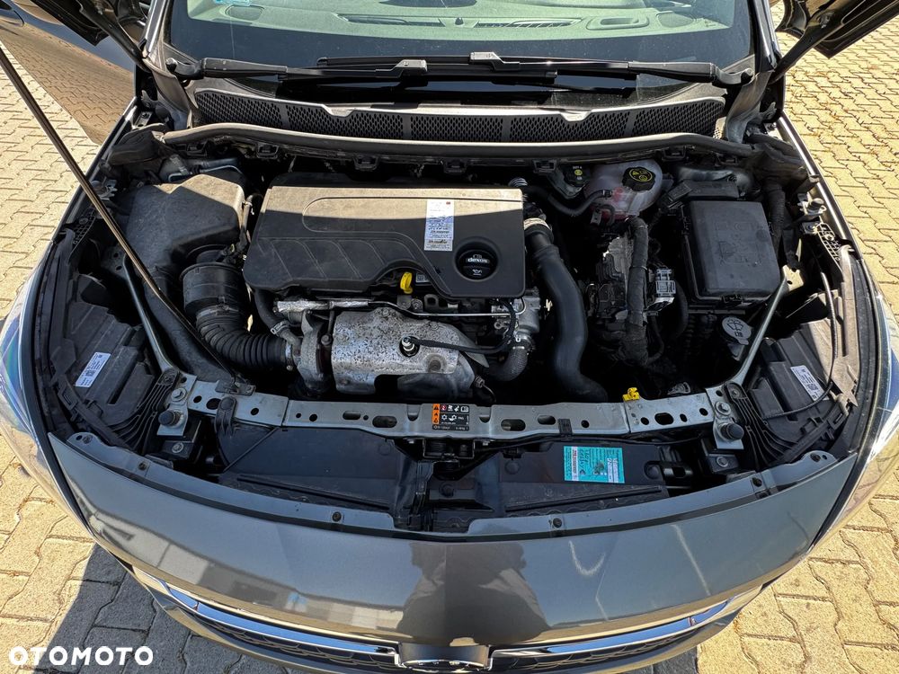 Opel Astra 1.6 CDTI Essentia - 9