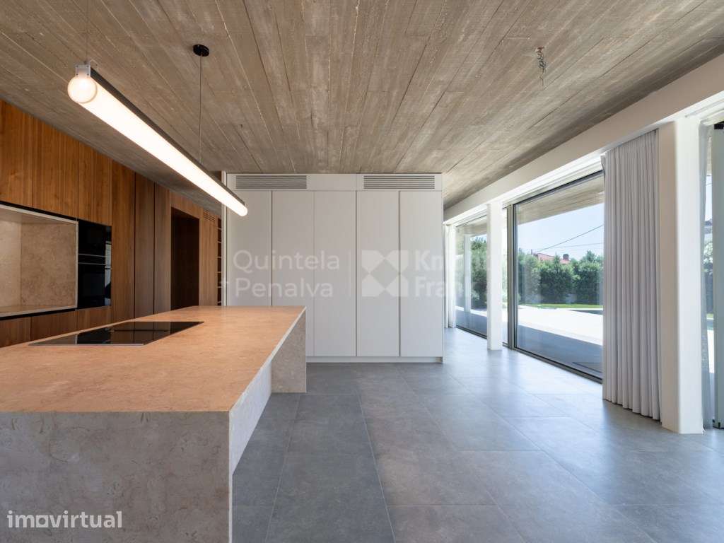 Moradia T5 Triplex Arrendamento Cascais - Grande imagem: 5/36