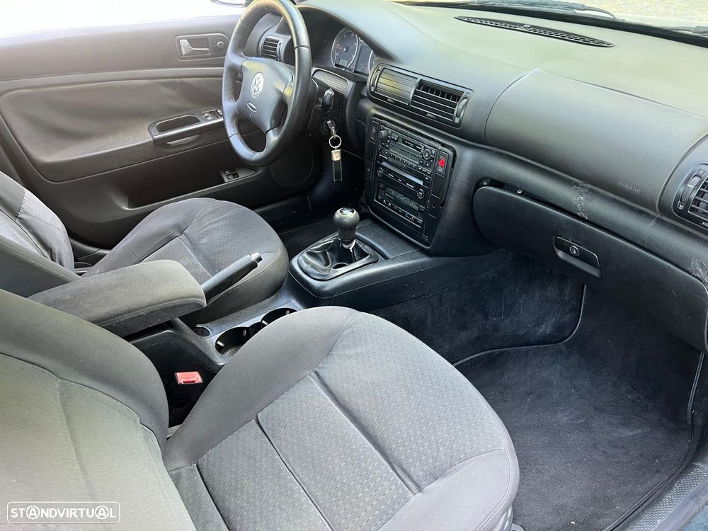 VW Passat Variant 1.9 TDi Confortline - 7