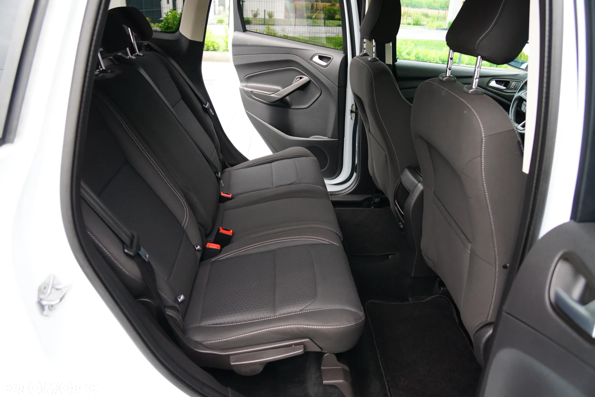 Ford Kuga 1.5 EcoBlue FWD Titanium - 21