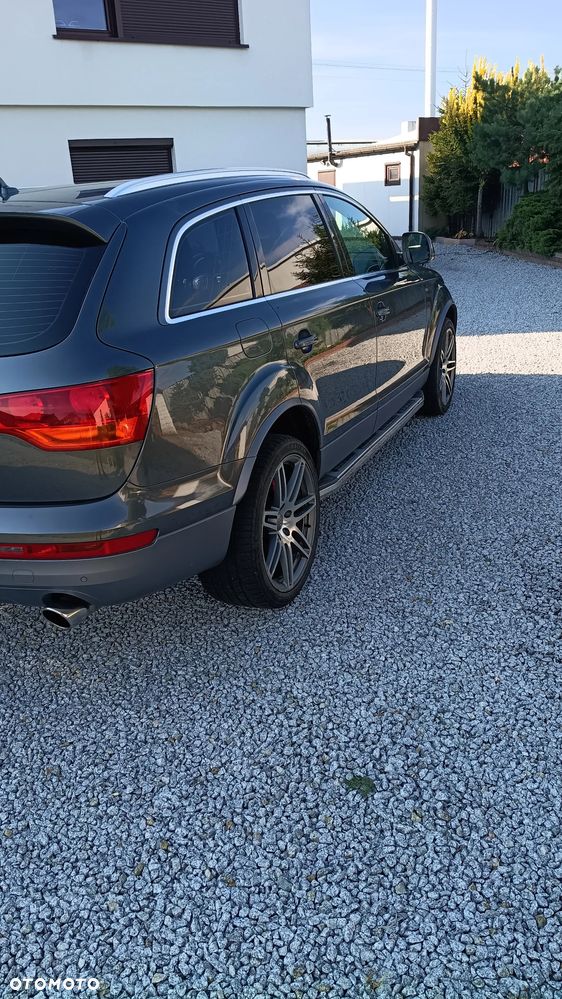 Audi Q7 - 4