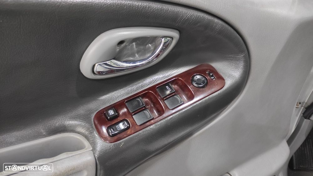 Suzuki Grand Vitara XL-7 2.0 HDi - 36