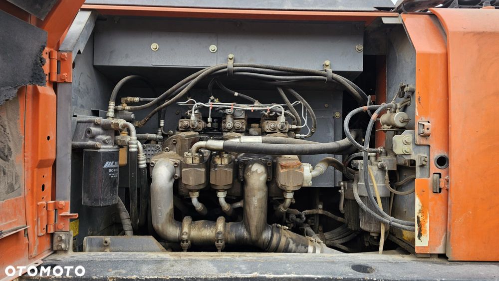Hitachi ZX350 - 8