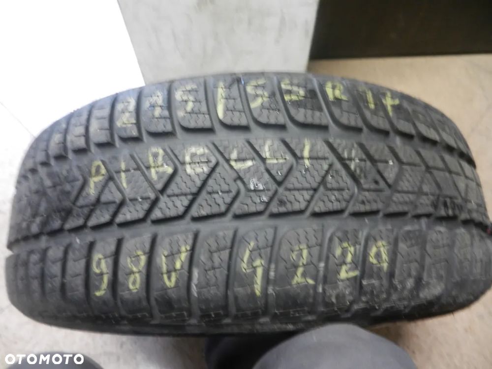 Opona pojedyńcza 215/55r17 pirelli sotto zero 3 7,7mm zima