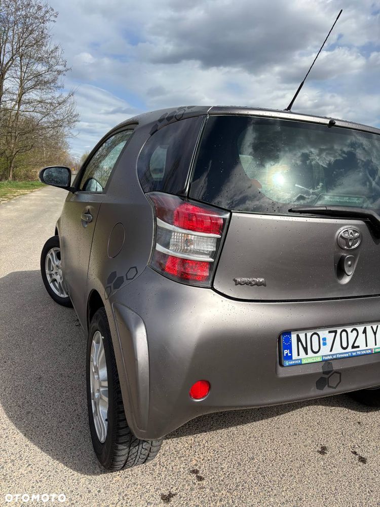 Toyota iQ 1.0 - 13