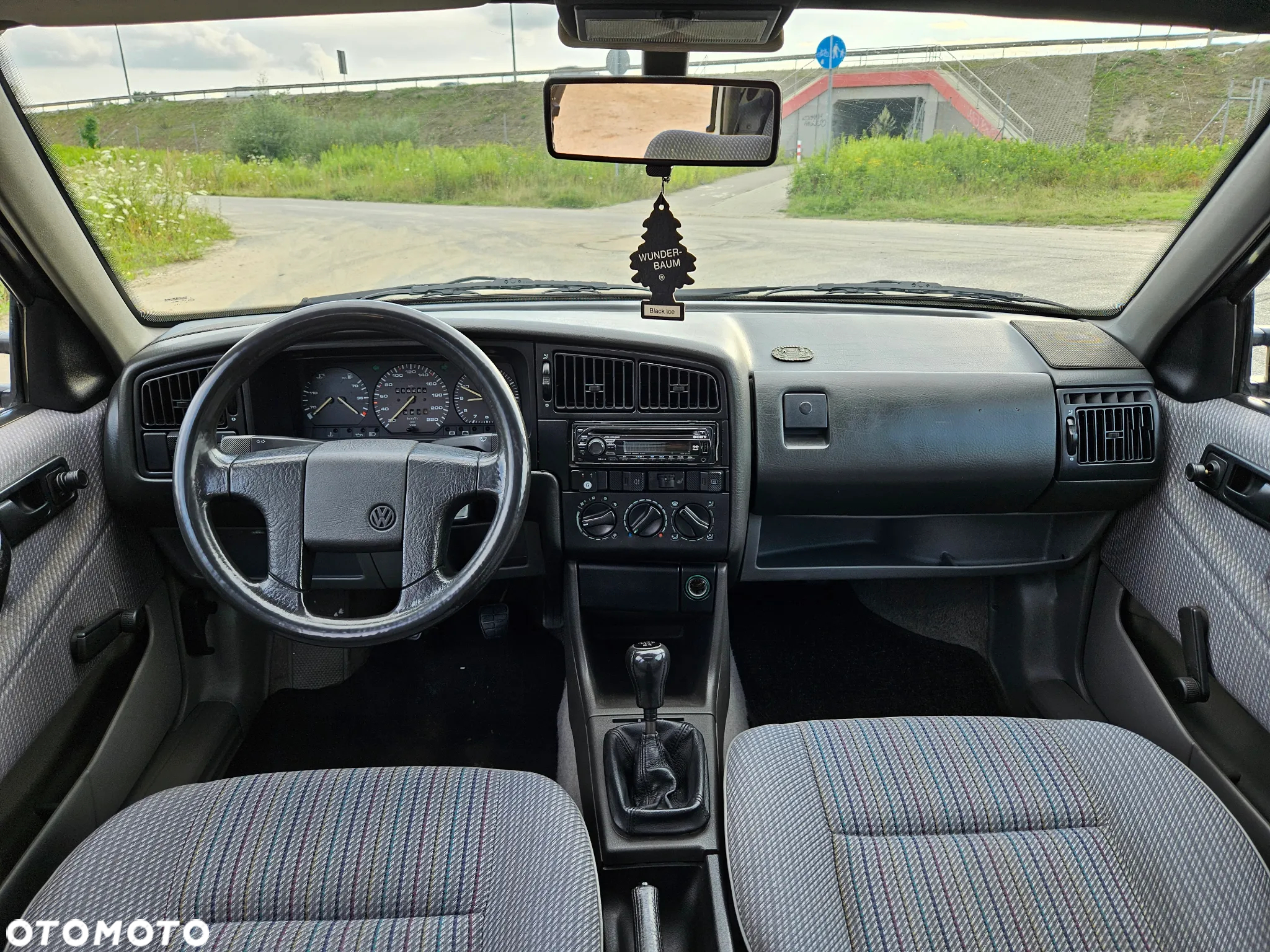 Volkswagen Passat 1.8 CL - 8