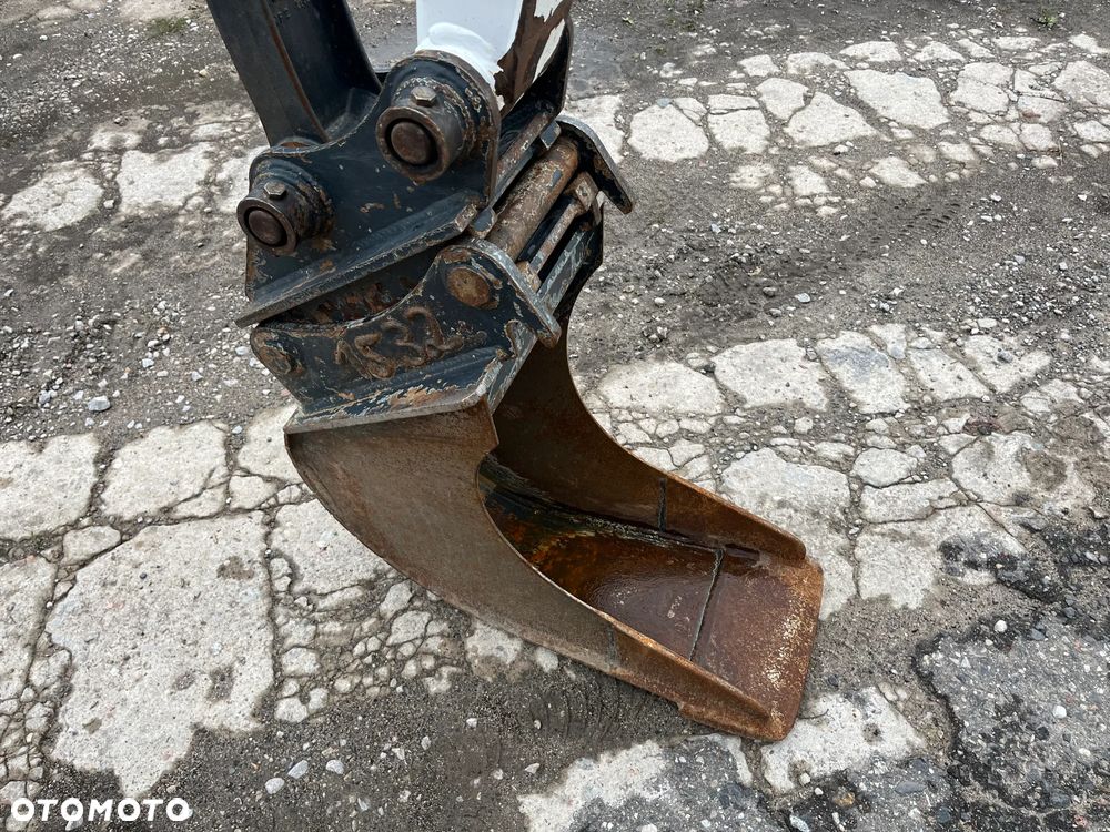 Bobcat E26 - 7