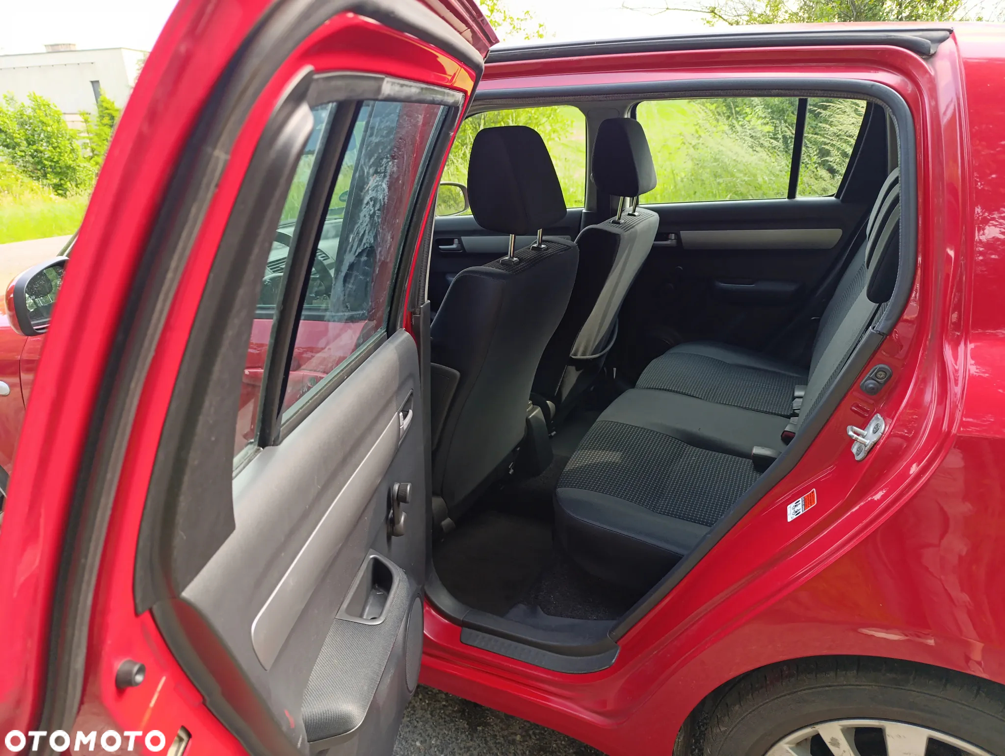 Suzuki Swift - 4