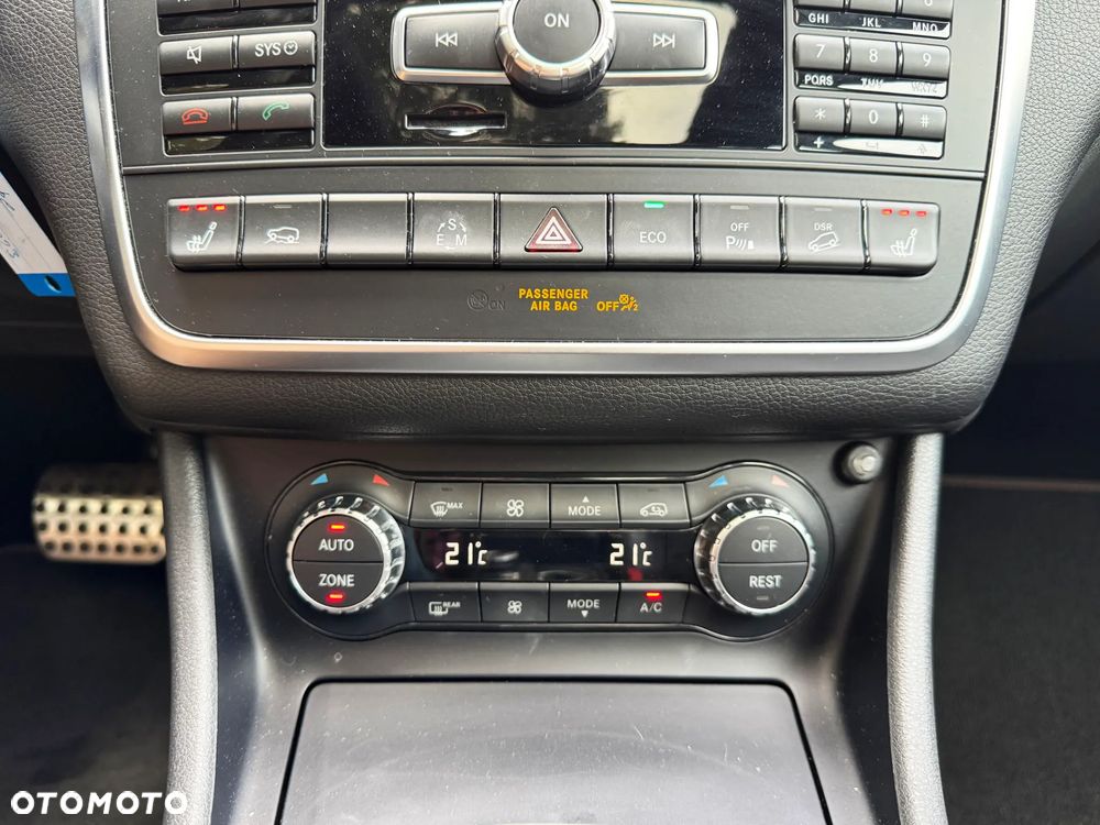 Mercedes-Benz GLA 250 4Matic 7G-DCT AMG Line - 28