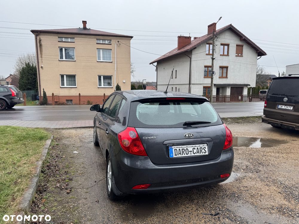 Kia Ceed - 6