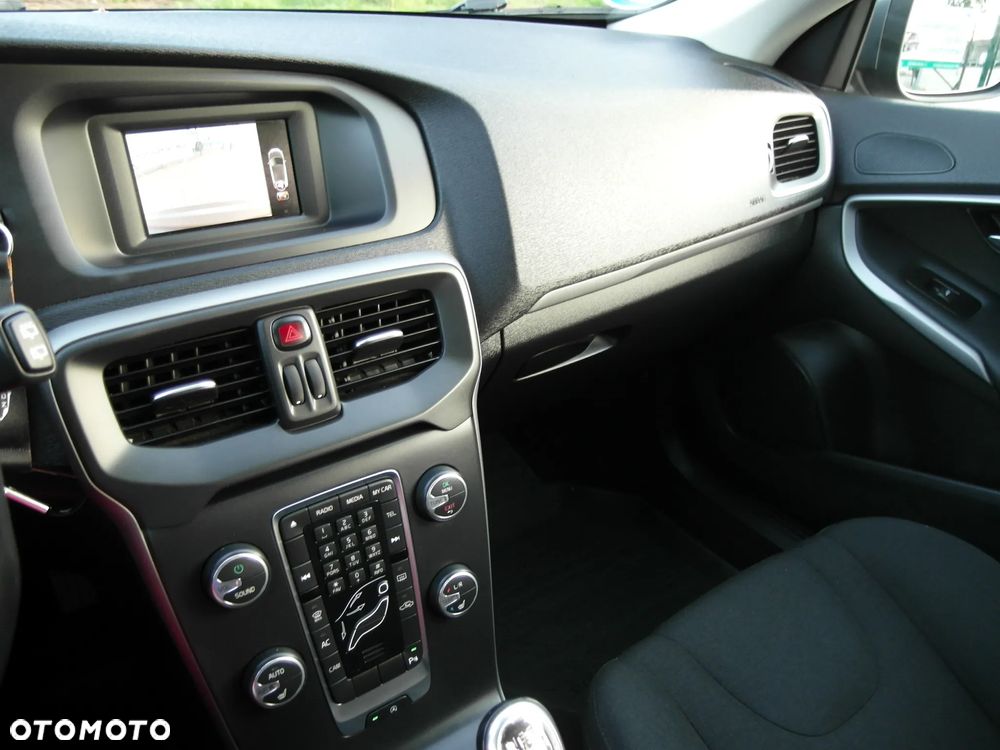 Volvo V40 D2 Kinetic - 31