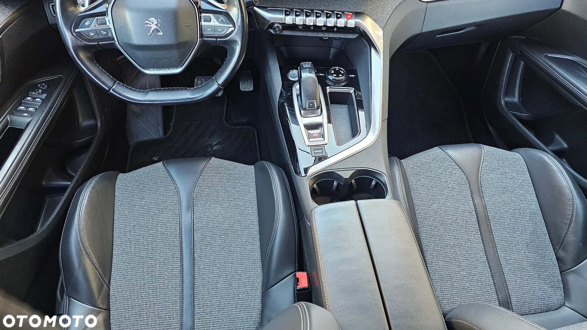 Peugeot 5008 1.5 BlueHDi Allure Pack S&S EAT8 - 31