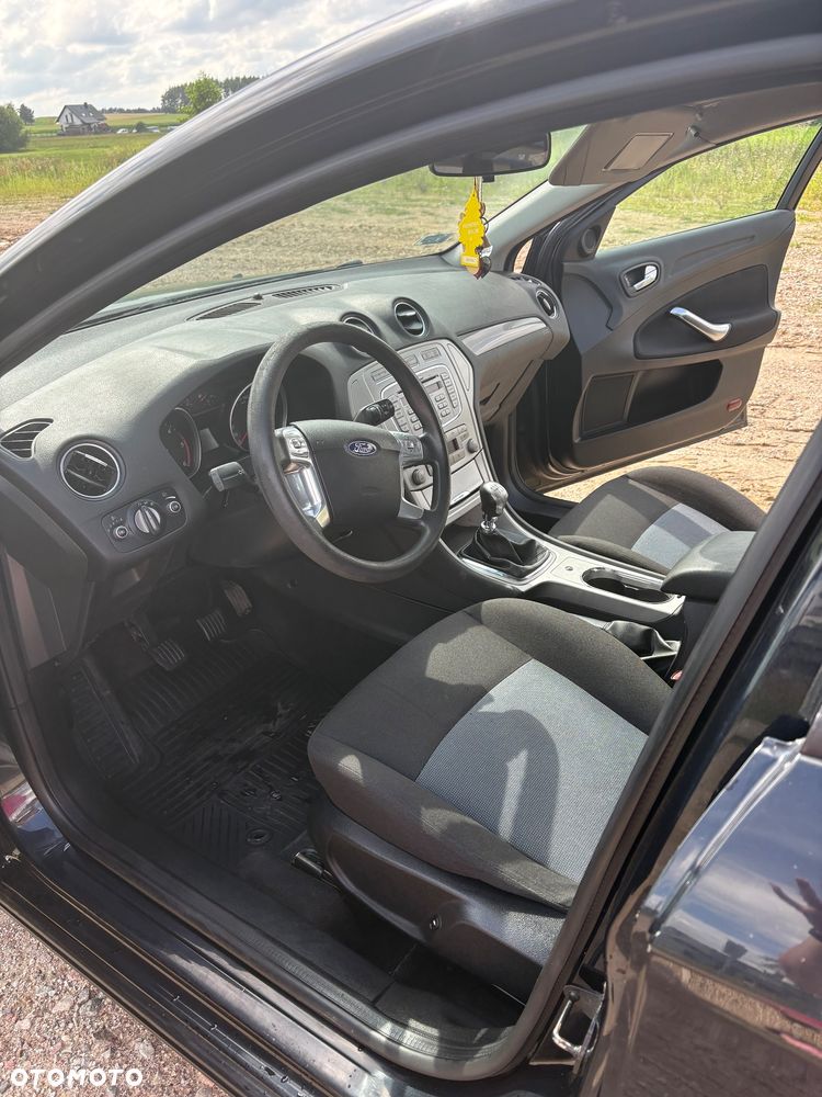 Ford Mondeo 1.8 TDCi Ambiente - 14