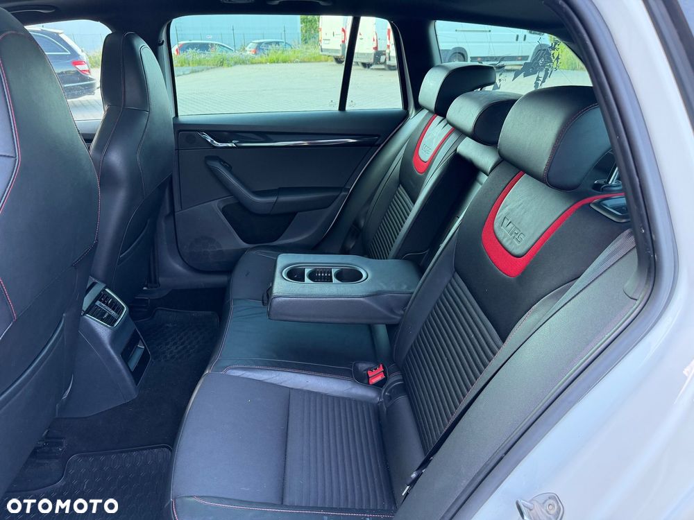 Skoda Octavia 2.0 TDI RS - 27