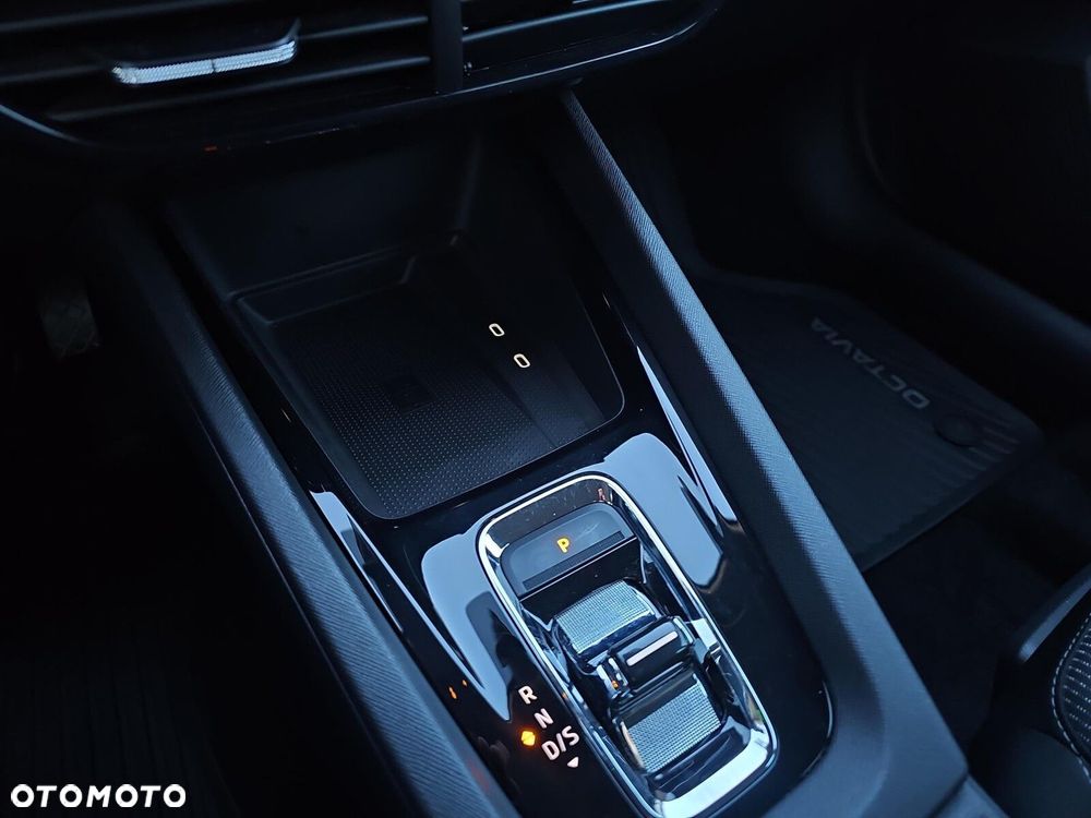 Skoda Octavia 2.0 TDI Ambition DSG - 18