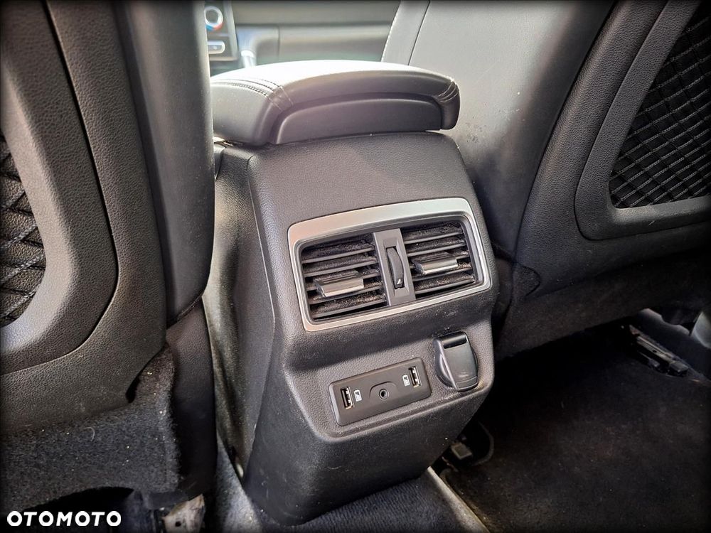 Renault Koleos 2.0 dCi Initiale Paris 4x4 X-Tronic - 17