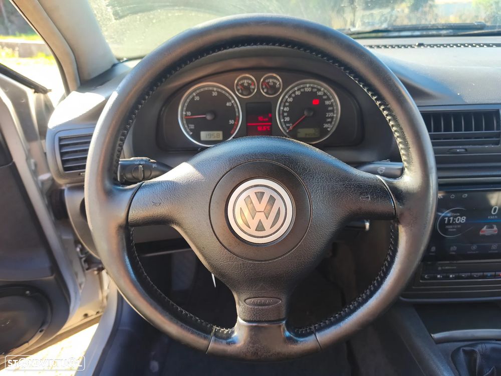 VW Passat Variant 1.9 TDi Comfortline - 9