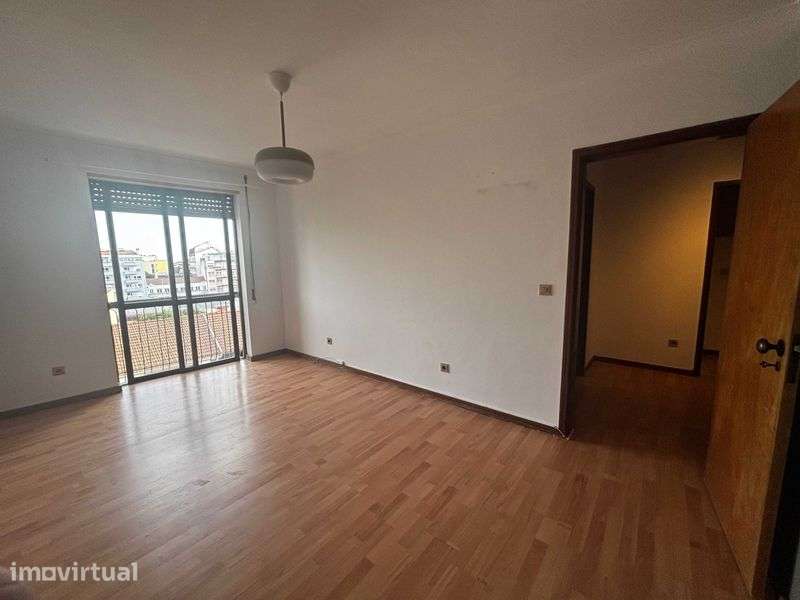 Apartamento T1 (60m2) - Constituição, Porto - Grande imagem: 2/9
