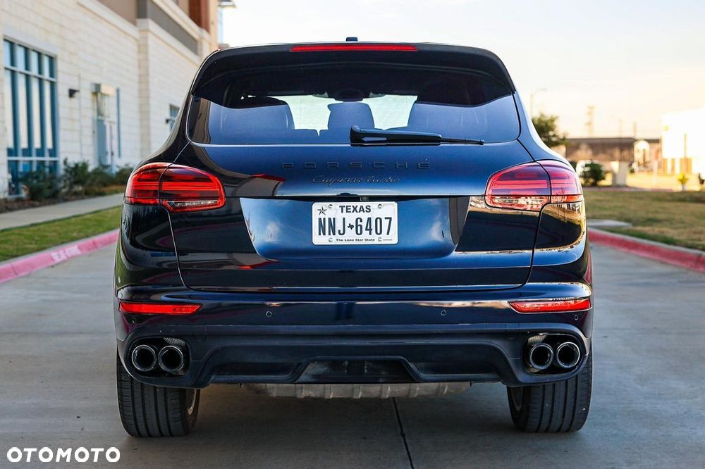 Porsche Cayenne - 15