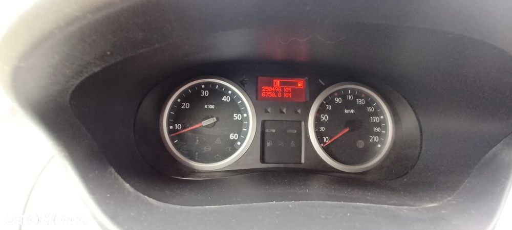 Renault Trafic - 8