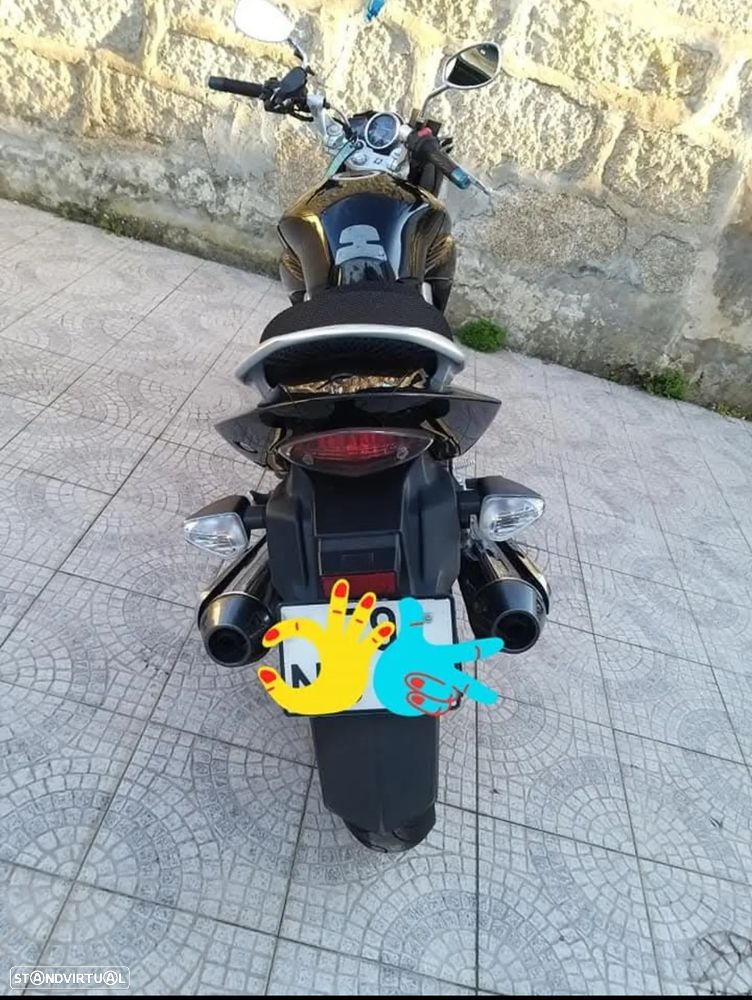 Suzuki Inazuma 250 - 2