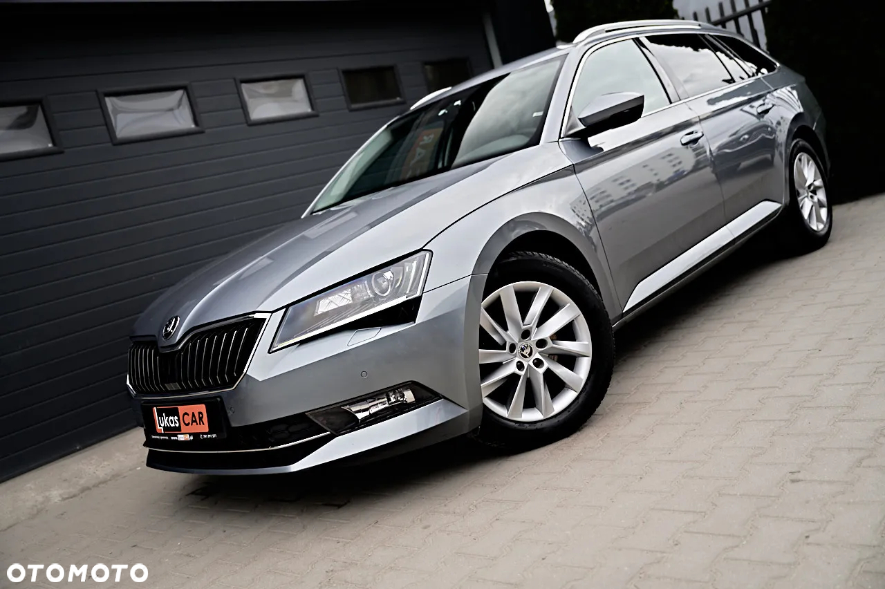 Skoda Superb 2.0 TDI DSG Premium Edition - 34